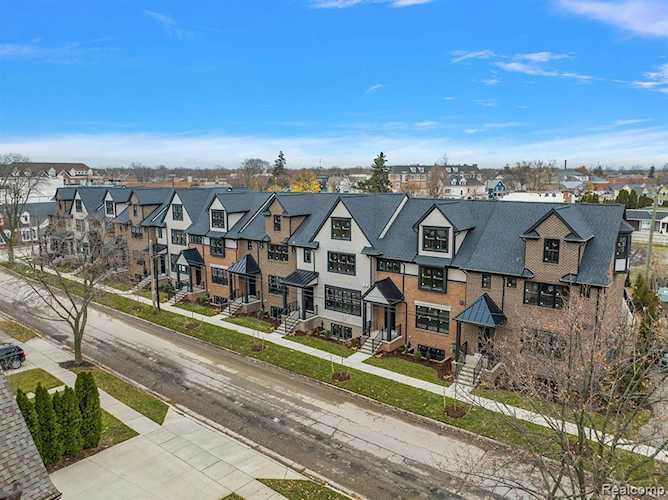 644 Maple St Plymouth, MI 48170