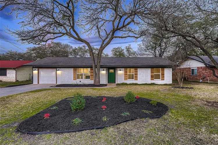 2206 W Riviera DR Cedar Park, TX 78613