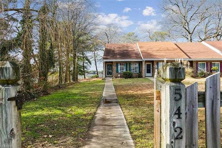 542 Lanier Cres Portsmouth, VA 23707