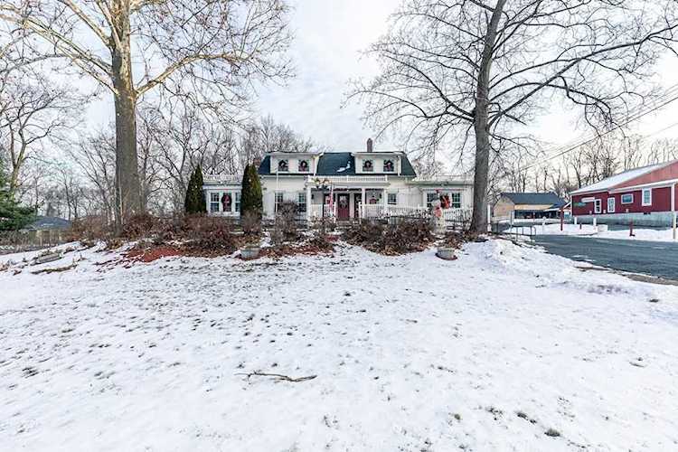 141 Main St Agawam, MA 01001