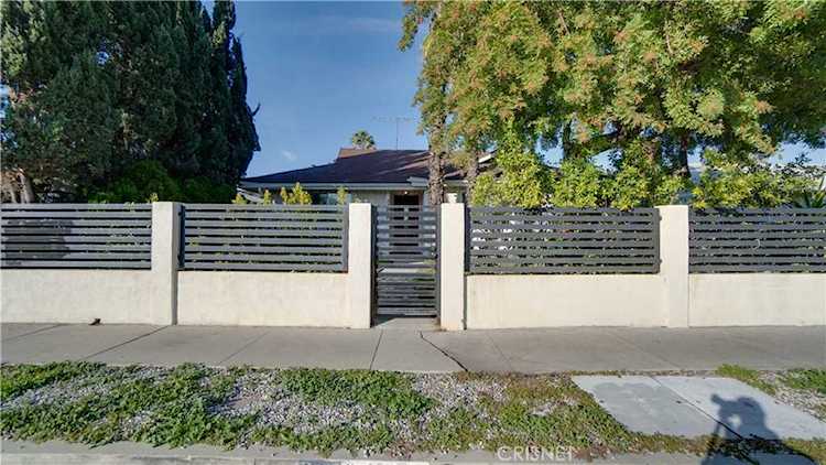 11949 Strathern St North Hollywood, CA 91605