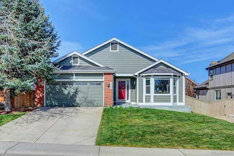 9617 Red Oakes Dr Highlands Ranch, CO 80126