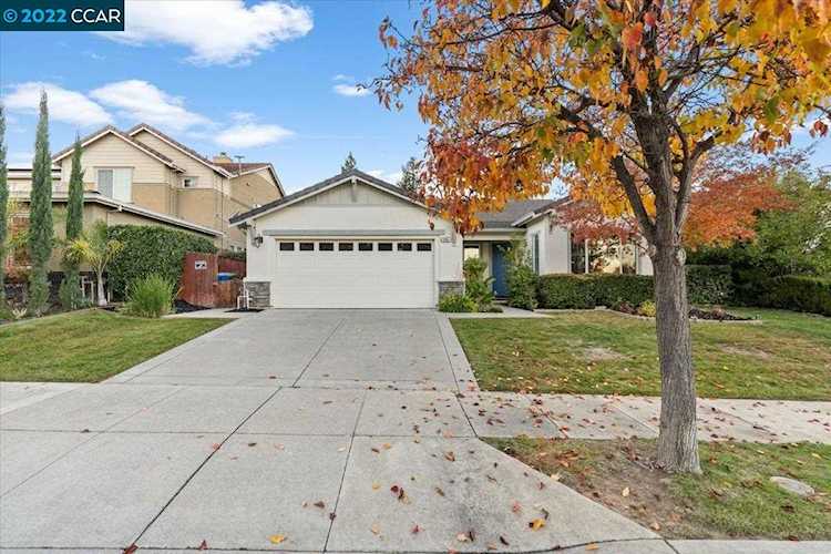 695 Astor Ct Brentwood, CA 94513 | MLS 41015420 Photo 1