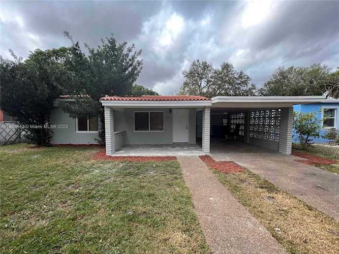 415 NW 14th Ter Fort Lauderdale, FL 33311