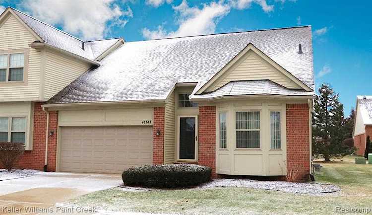 41141 Kensington Clinton Township, MI 48038