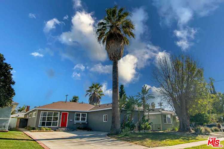 8506 Chimineas Ave Northridge, CA 91325