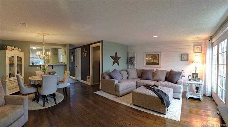 64 Clubhouse Drive #64 Cromwell, CT 06416