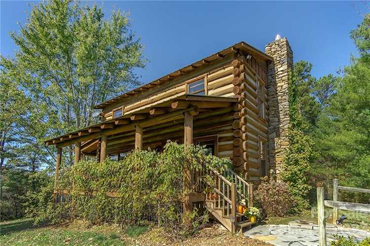 940 New Stock Rd Weaverville, NC 28787