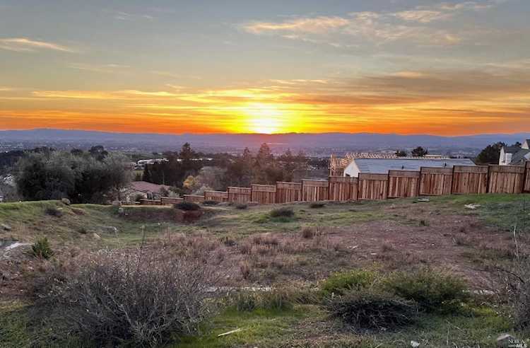 3839 Horizon View Way Santa Rosa, CA 95404