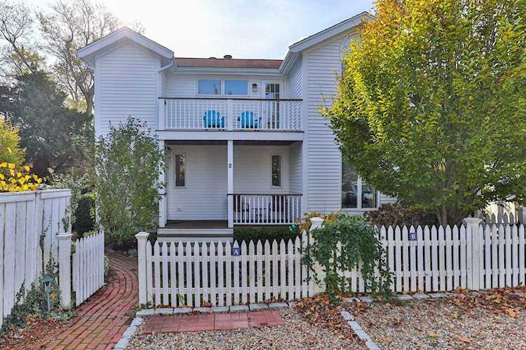 19 Tremont Street Provincetown, MA 02657 | MLS 22205967 Photo 1