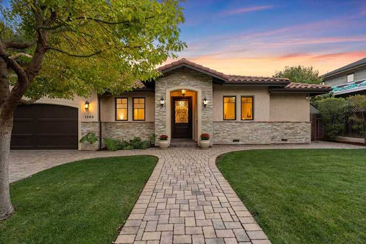 1060 Rosemont Ave LOS ALTOS, CA 94024