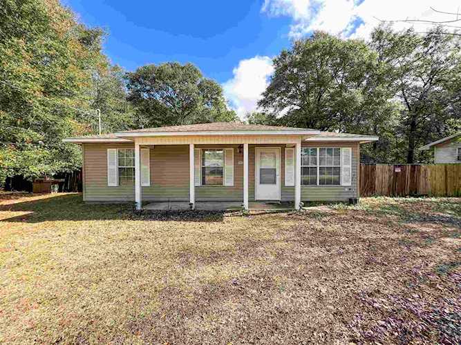 4424 Alanthus St Milton, FL 32583