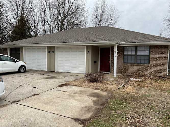 11329 E 15th St S Independence, MO 64052 | MLS 2419214 Photo 1
