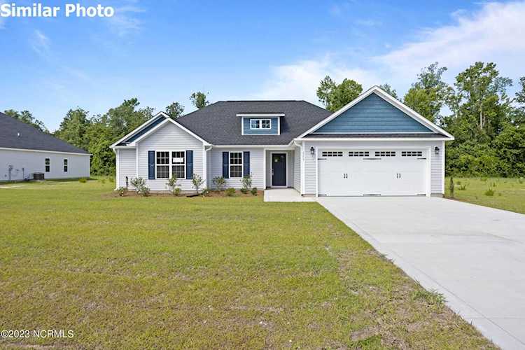 225 Village Creek Drive Maysville, NC 28555