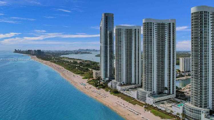 15811 Collins Avenue #3904 Sunny Isles Beach, FL 33160