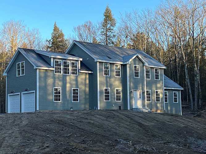 NHRealtyGals New Hampshire Real Estate REMAX Karin Provencher NH Realty Gals Real Estate Agent Photo 1