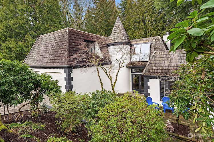 4422 170th Ave SE Bellevue, WA 98006