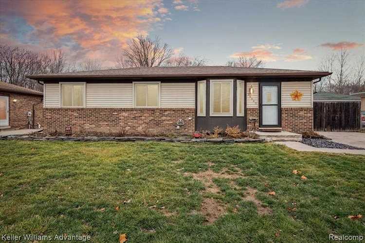 35640 Willis Clinton Township, MI 48035