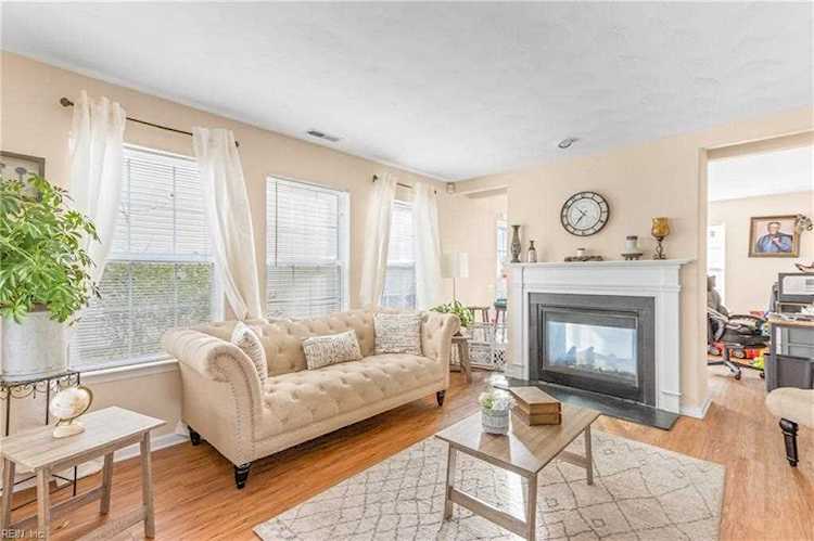 1221 Duchess of York Quay Chesapeake, VA 23320