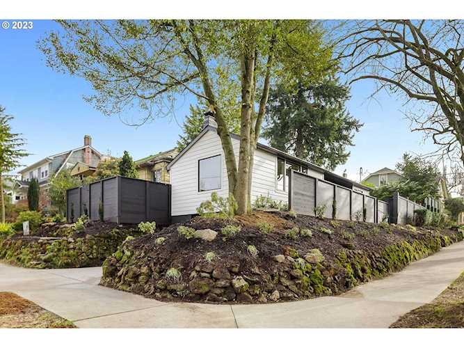 26 NE 32nd AVE Portland, OR 97232