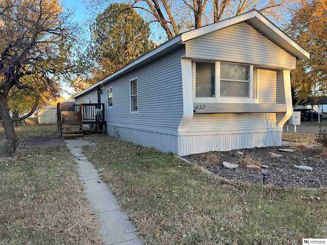 1832 SW 15 St Lincoln, NE 68522 | MLS 22225667 Photo 1