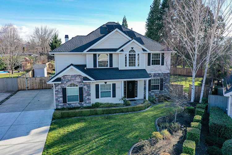 2162 Duncan Dr Medford, OR 97504