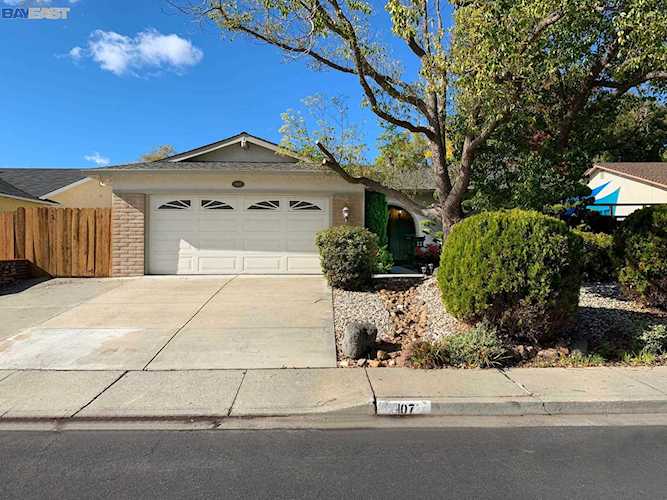 107 Begonia Ct Martinez, CA 94553