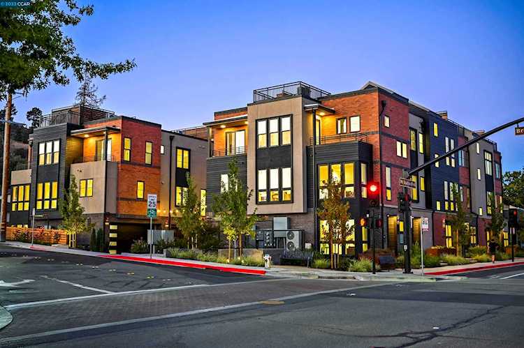 904 Brown Ave Lafayette, CA 94549