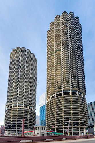 300 N State St #5317 Chicago, IL 60654 | MLS 11706756 Photo 1