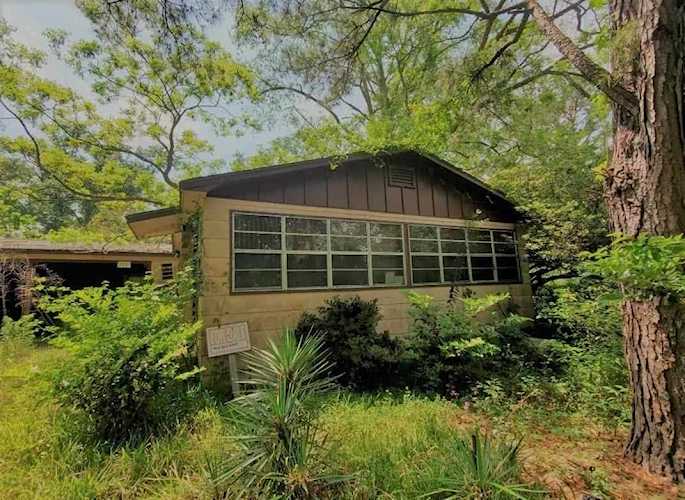 375 1st St Gretna, FL 32332 in N/A Photo 1