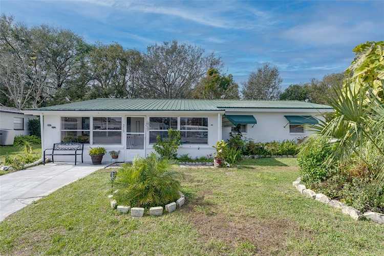 213 N Seminole Ave Fort Meade, FL 33841