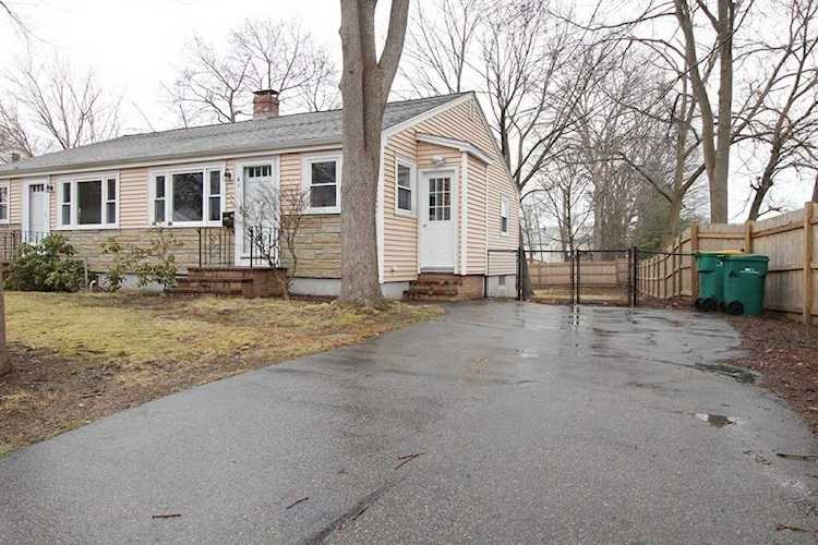 40 Cambridge Rd #40 Norwood, MA 02062
