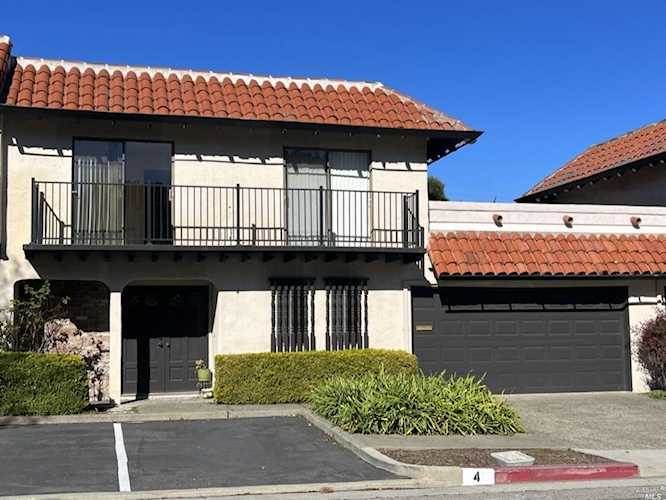 4 Grande Paseo San Rafael, CA 94903