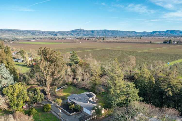 5270 Washington Street Napa, CA 94558