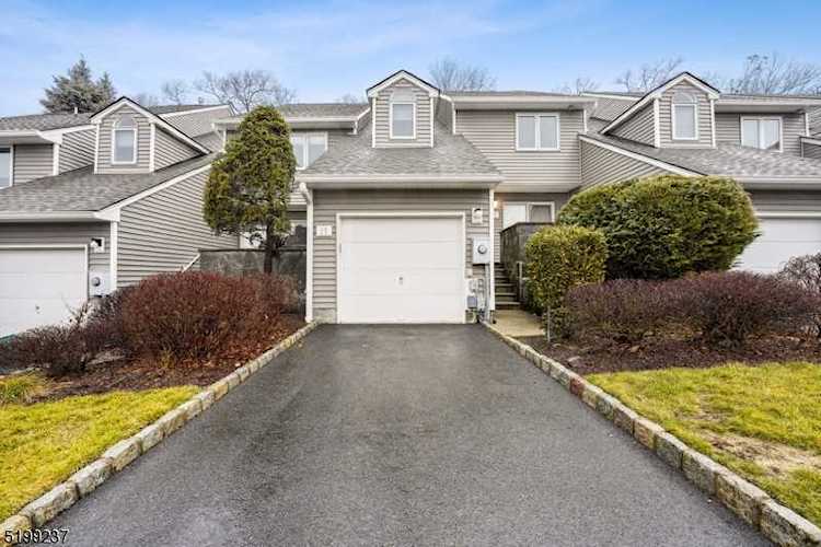 17 Lapis Cir West Orange Twp., NJ 07052