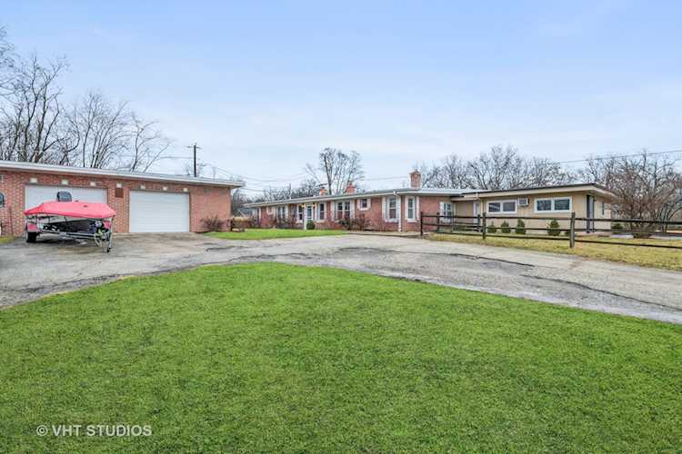 2630 W Graves Ave Beach Park, IL 60087