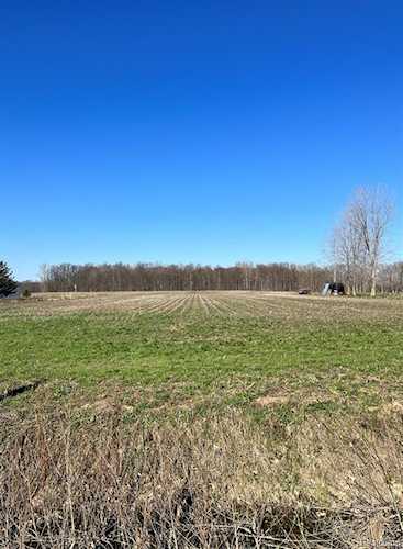 000 N Center Rd Genesee Twp, MI 48458