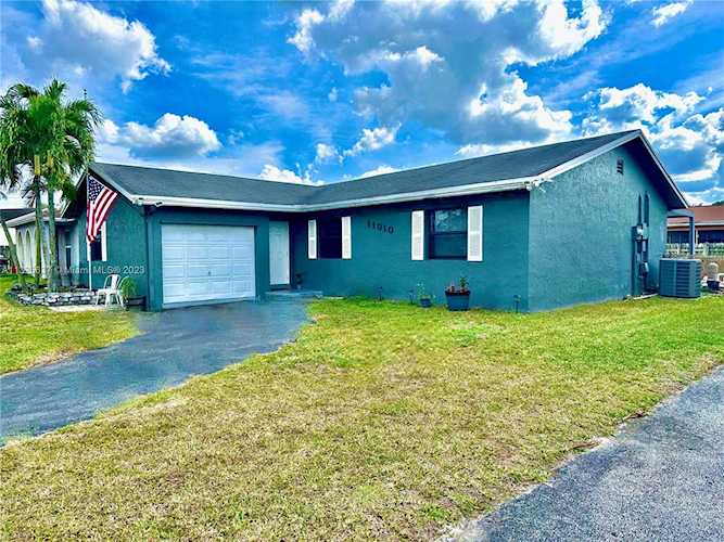 11010 NW 24th Ct Sunrise, FL 33322