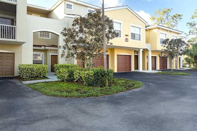5600 Bentgrass Dr #8-113 Sarasota, FL 34235