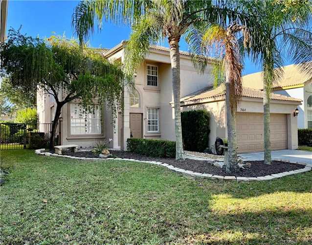 7664 Great Oak Drive Lake Worth, FL 33467