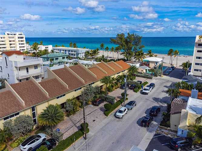 319 Oregon St #319 Hollywood, FL 33019