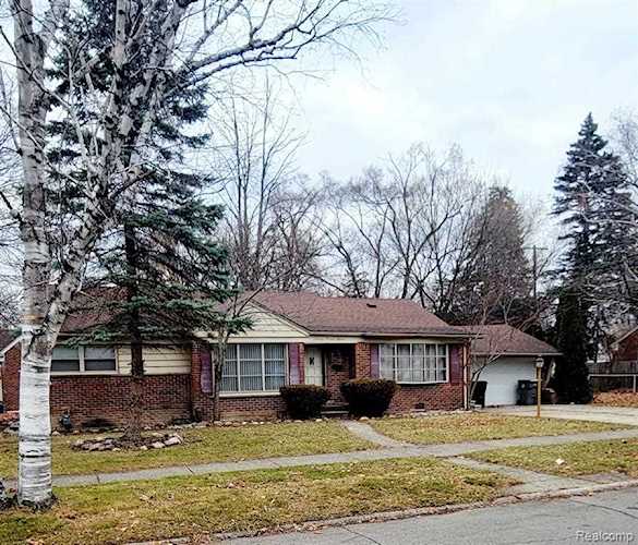 794 Patterson Inkster, MI 48141