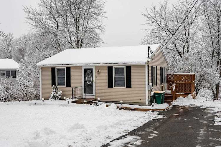 15 Ledgeview Dr Rochester, NH 03839