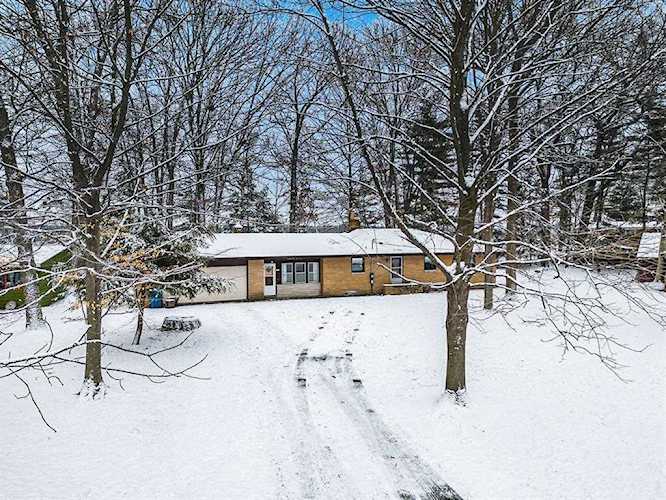 320 Fisher Ct Berrien Springs Vlg, MI 49103