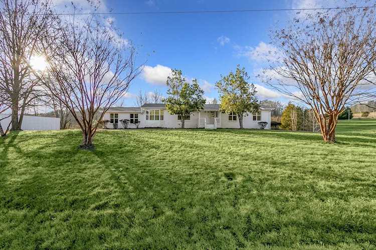630 Mcconnell Rd Marietta, SC 29661