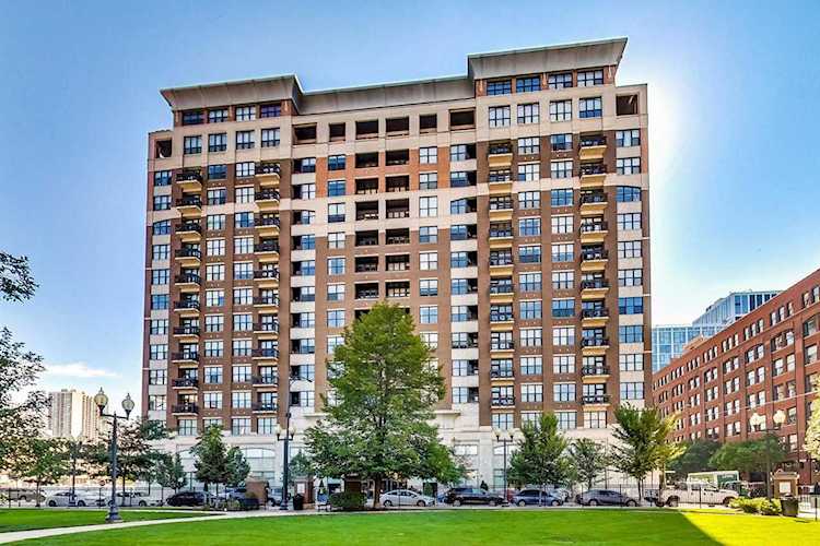 849 N Franklin St #422 Chicago, IL 60610