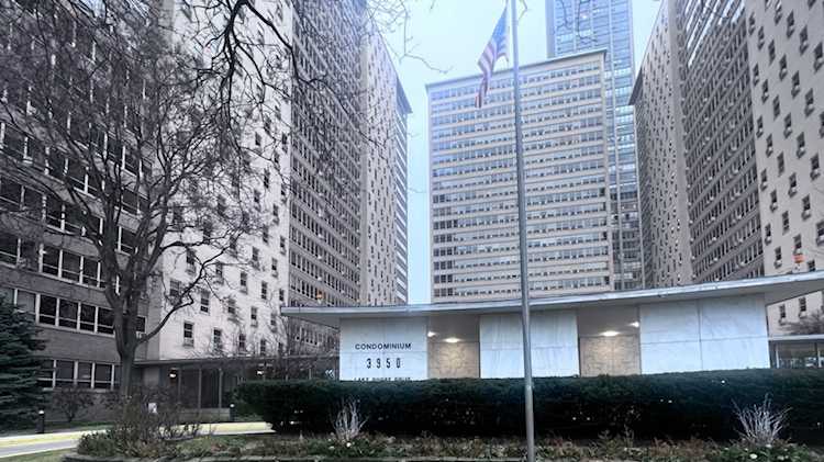 3950 N Lake Shore Dr #2320D Chicago, IL 60613