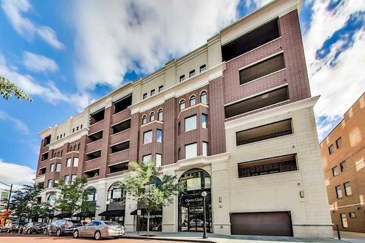 110 S Marion St #302 Oak Park, IL 60302