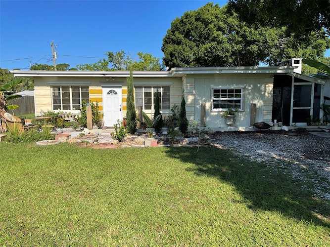 4411 Melbourne St, Port Charlotte, FL 33980 MLS C7470196