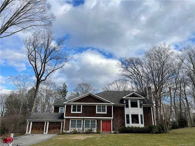 8 Fox Ridge Road Armonk, NY 10504